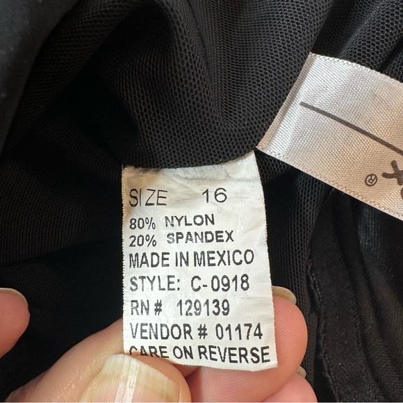 ShapeFx One Piece Halter Swimsuit Womens size 16 skirt swim dress, black belted - Picture 9 of 11